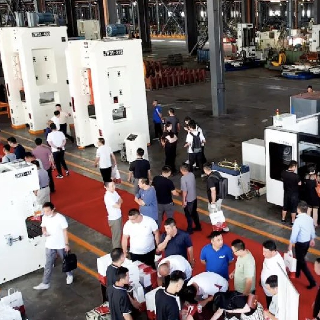 World Press Machine Show en planta de Shenyang